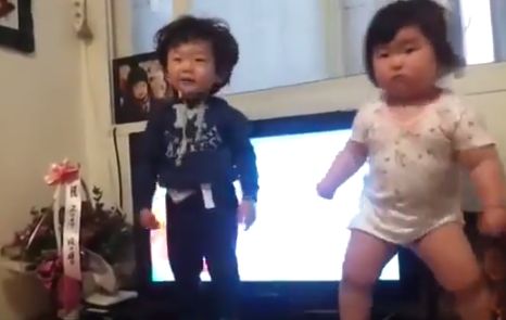 korean baby dancing