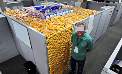 Funny Office Pranks twinkies in cubicle