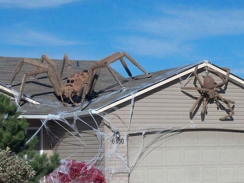 scary halloween decorations