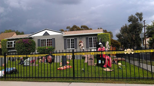 scary halloween decorations